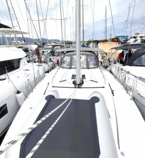 Bavaria C42 „Oktana“ – fotka 1