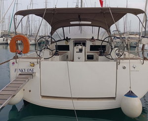 Sun Odyssey 440 „Funky One“ – fotka 1