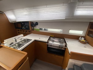 Sun Odyssey 410 „night elli“ – fotka 8