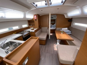 Sun Odyssey 410 „night elli“ – fotka 3