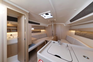 Oceanis 34.1 „Rooster“ – fotka 16