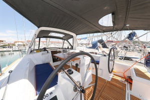 Oceanis 35.1 „Aris“ – fotka 9