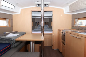 Oceanis 38.1 „Dama“ – fotka 3