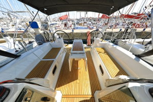 Oceanis 38.1 „Reya“ – fotka 7