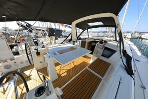 Oceanis 38.1 „Reya“ – fotka 8
