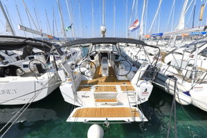 Oceanis 38.1 „Reya“ – fotka 1
