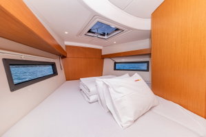 Bavaria C38 „Martini“ – fotka 4