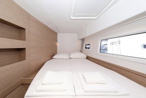 Lagoon 42 „Luna“ – fotka 30