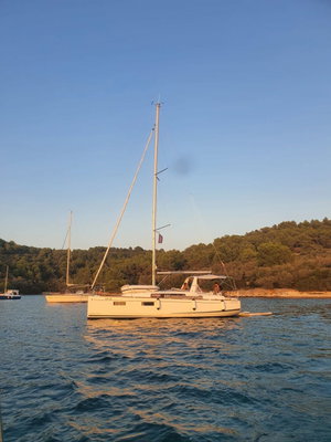 Oceanis 35.1 „Idila“ – fotka 1