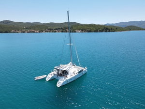 Lagoon 380 S2 „Atenea“ – fotka 2