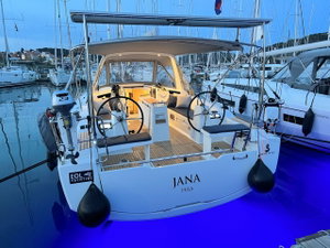 Oceanis 38.1 „Jana“ – fotka 1