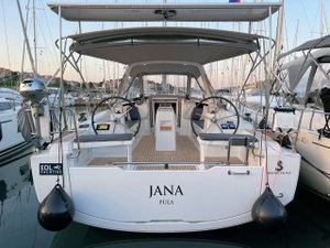 Oceanis 38.1 „Jana“ – fotka 9