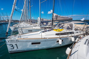 Oceanis 38.1 „Gang of Four“ – fotka 10