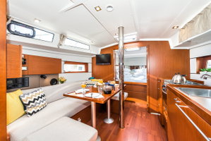 Oceanis 38.1 „Gang of Four“ – fotka 13