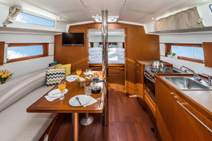 Oceanis 38.1 „New Order“ – fotka 10