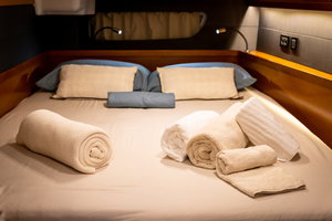 Oceanis 60