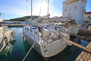 Oceanis 34.1 „Loy“ – fotka 25