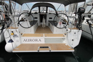Sun Odyssey 380 „Aurora“ – fotka 1