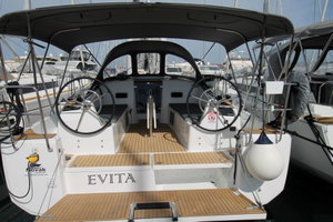 Sun Odyssey 380 „Evita“ – fotka 1