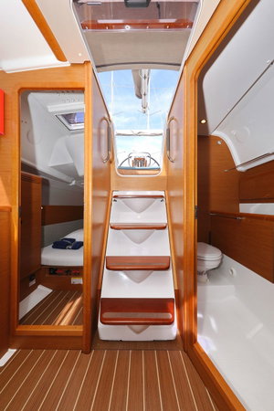 Sun Odyssey 33i „Cosma“ – fotka 4