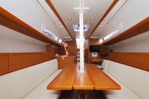 Sun Odyssey 33i „Cosma“ – fotka 20