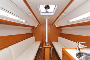 Sun Odyssey 33i „Cosma“ – fotka 16