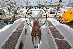 Sun Odyssey 33i „Cosma“ – fotka 11