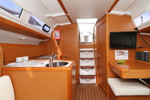 Sun Odyssey 33i „Cosma“ – fotka 22