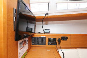 Sun Odyssey 33i „Cosma“ – fotka 34