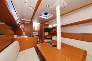 Sun Odyssey 33i „Cosma“ – fotka 19