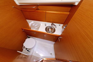 Sun Odyssey 33i „Cosma“ – fotka 5