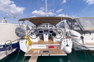 Sun Odyssey 410 „Lumina“ – fotka 1