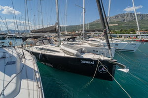 More 40 „More Black“ – fotka 10