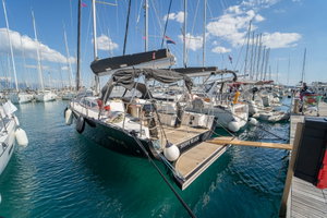 More 40 „More Black“ – fotka 1