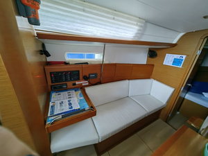 Sun Odyssey 389