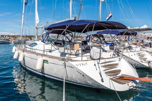 Sun Odyssey 54 DS „Vika“ – fotka 1
