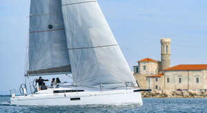 First 36 „March“ – fotka 1