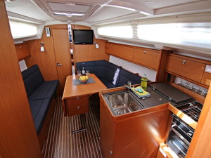 Bavaria 34 Cruiser „Lucy“ – fotka 3