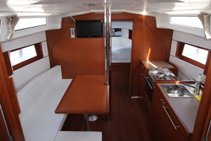 Oceanis 38.1 „Aura“ – fotka 10