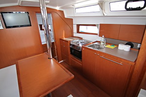 Oceanis 38.1 „Aura“ – fotka 3