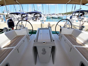 Oceanis 45 „Golden Dreams“ – fotka 2