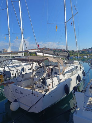 Sun Odyssey 380 „Lidija“ – fotka 1