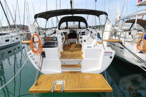 Elan Impression 45.1 „Top Gun“ – fotka 1