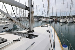 Elan Impression 45.1 „Top Gun“ – fotka 5