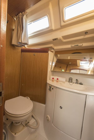 Sun Odyssey 42i „Benoit“ – fotka 6