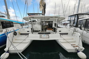 Lagoon 42 „Lila“ – fotka 1