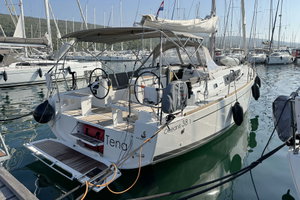 Oceanis 38.1 „Tena“ – fotka 8