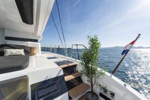 Lagoon 55 „Black Caviar“ – fotka 7