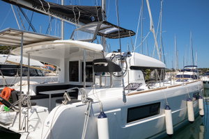 Lagoon 40 „Yolo“ – fotka 3