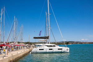 Lagoon 46 „Manta Maris“ – fotka 1